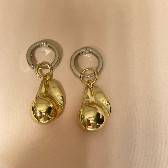 Gold Baroque Pearl Shell Hoop Earrings - Picture 3 of 4